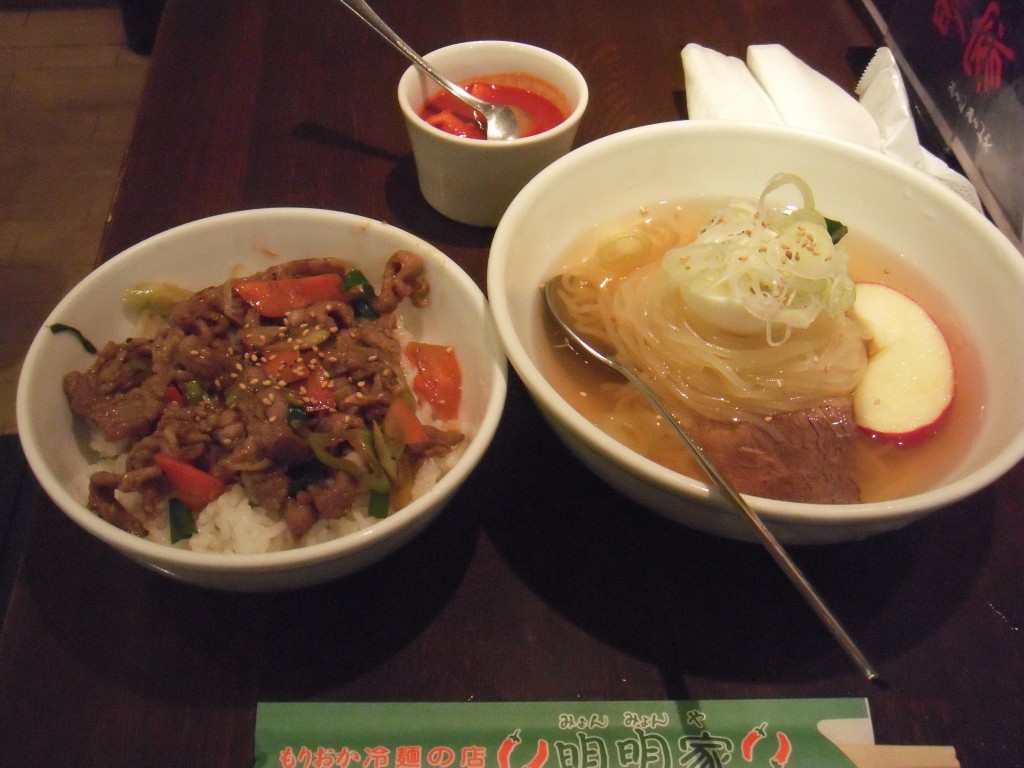 「明明家」　焼肉カルビ丼セット